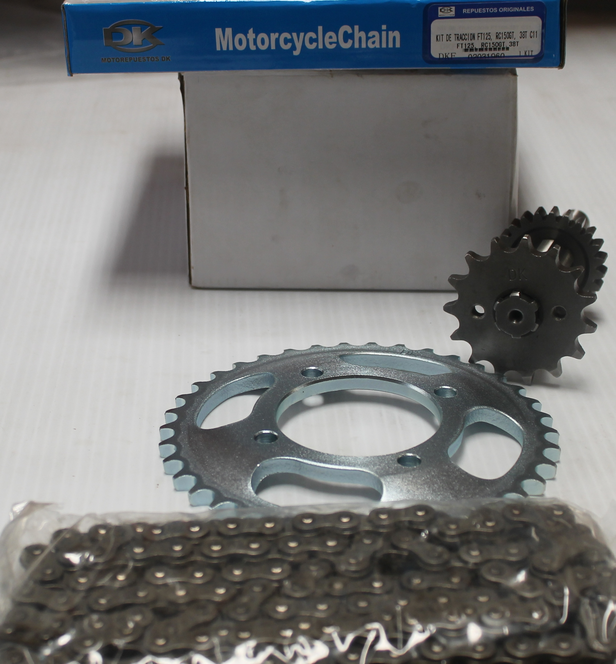 KIT DE TRACCION 38T FT125, RC150GT, 38T 15T CADENA 124LH