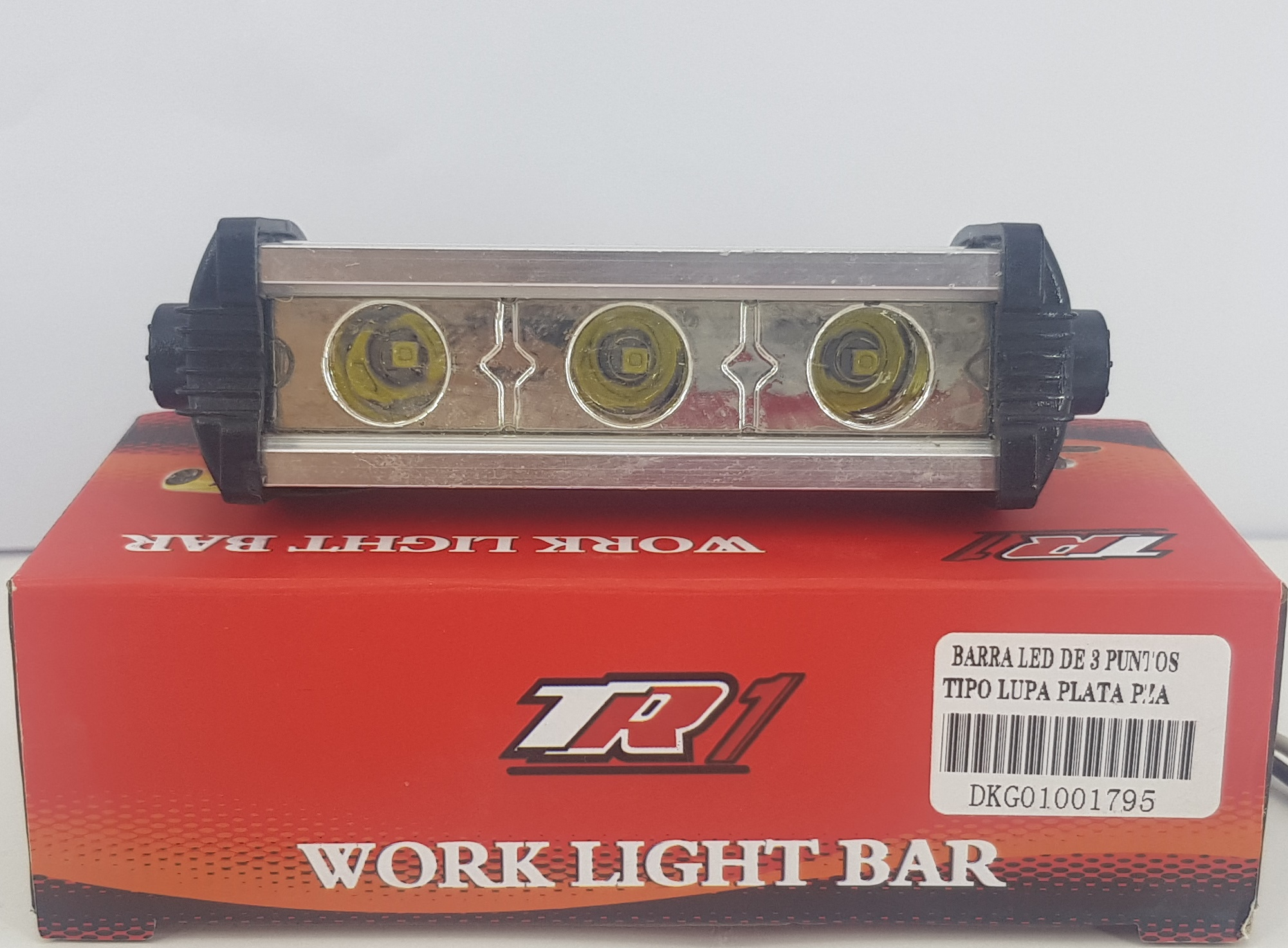 NEBLINERA LED DE 3 PUNTOS TIPO LUPA PLATA PZA