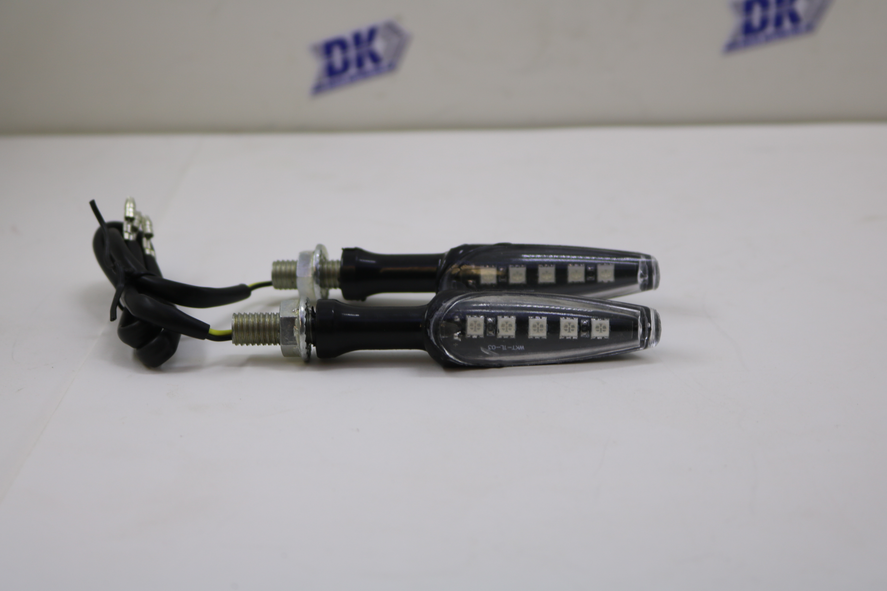 VIA LED AZUL FLECHA 5 LED 008 PAR