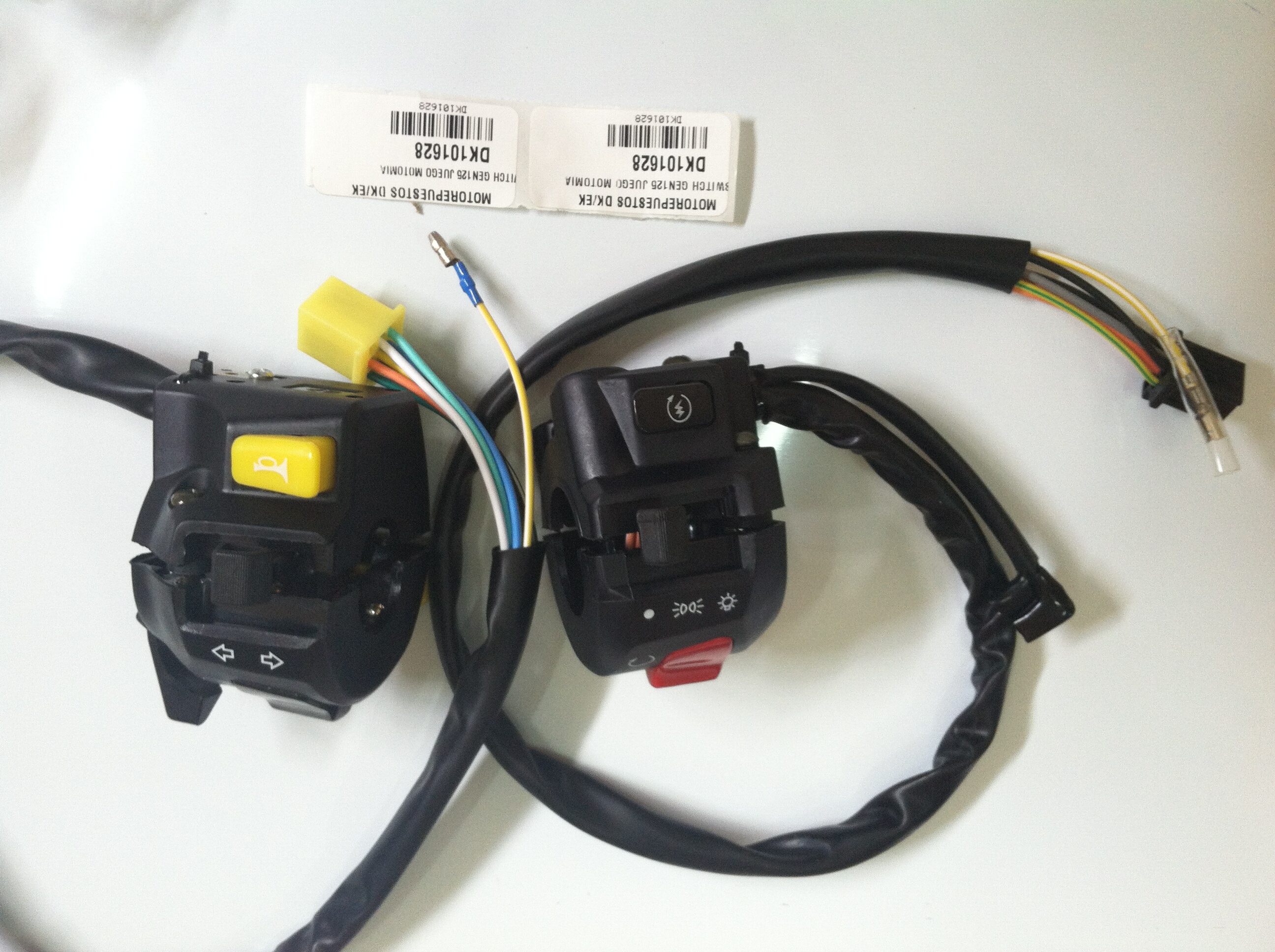 SWITCH O MANDO GEN125 JUEGO MOTOMIA