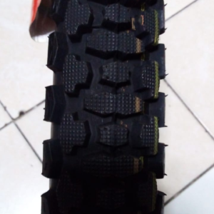 LLANTA 17/ 275-17 TRACTORA AX2270 6PR TT AXUS