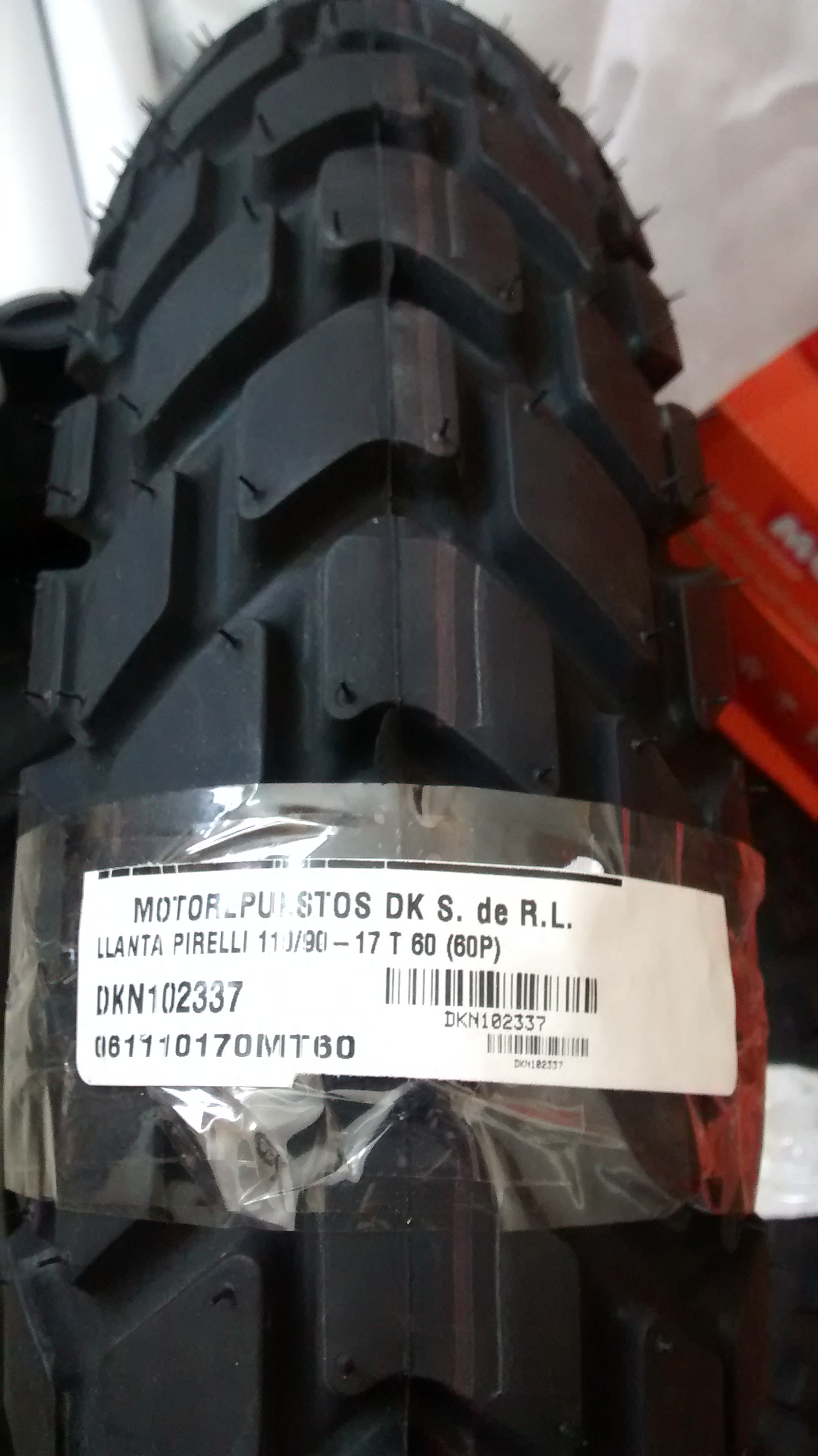LLANTA 17/ 110/90-17 PIRELLI T 60 (60P)