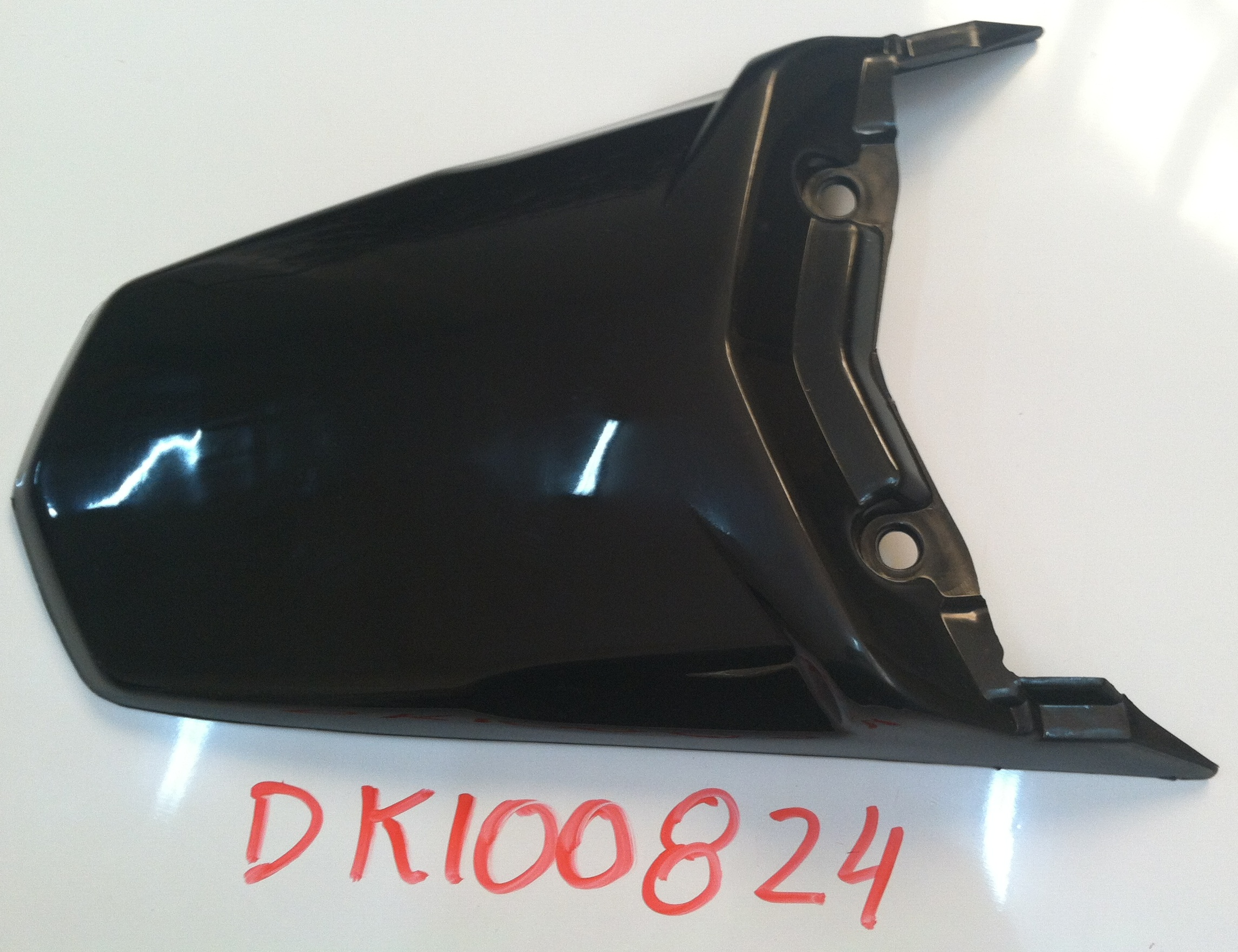 GUARDAFANGO DELANTERO KMF/GXT200 3 HOYOS NEGRO