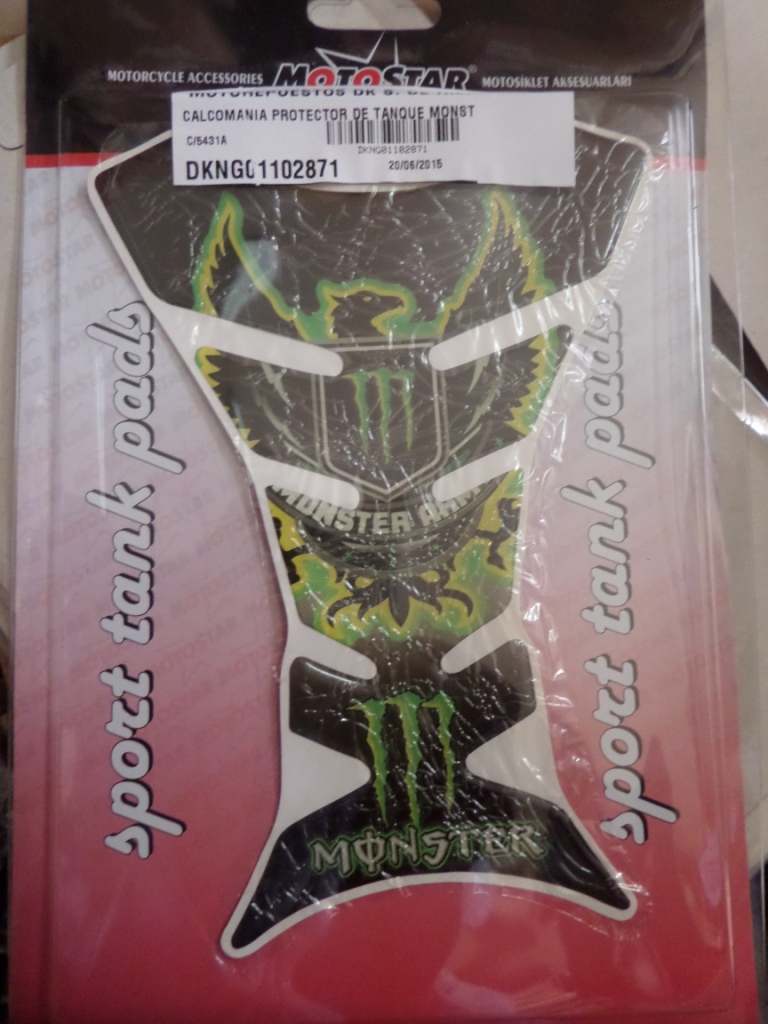 CALCOMANIA PROTECTOR DE TANQUE MONSTER