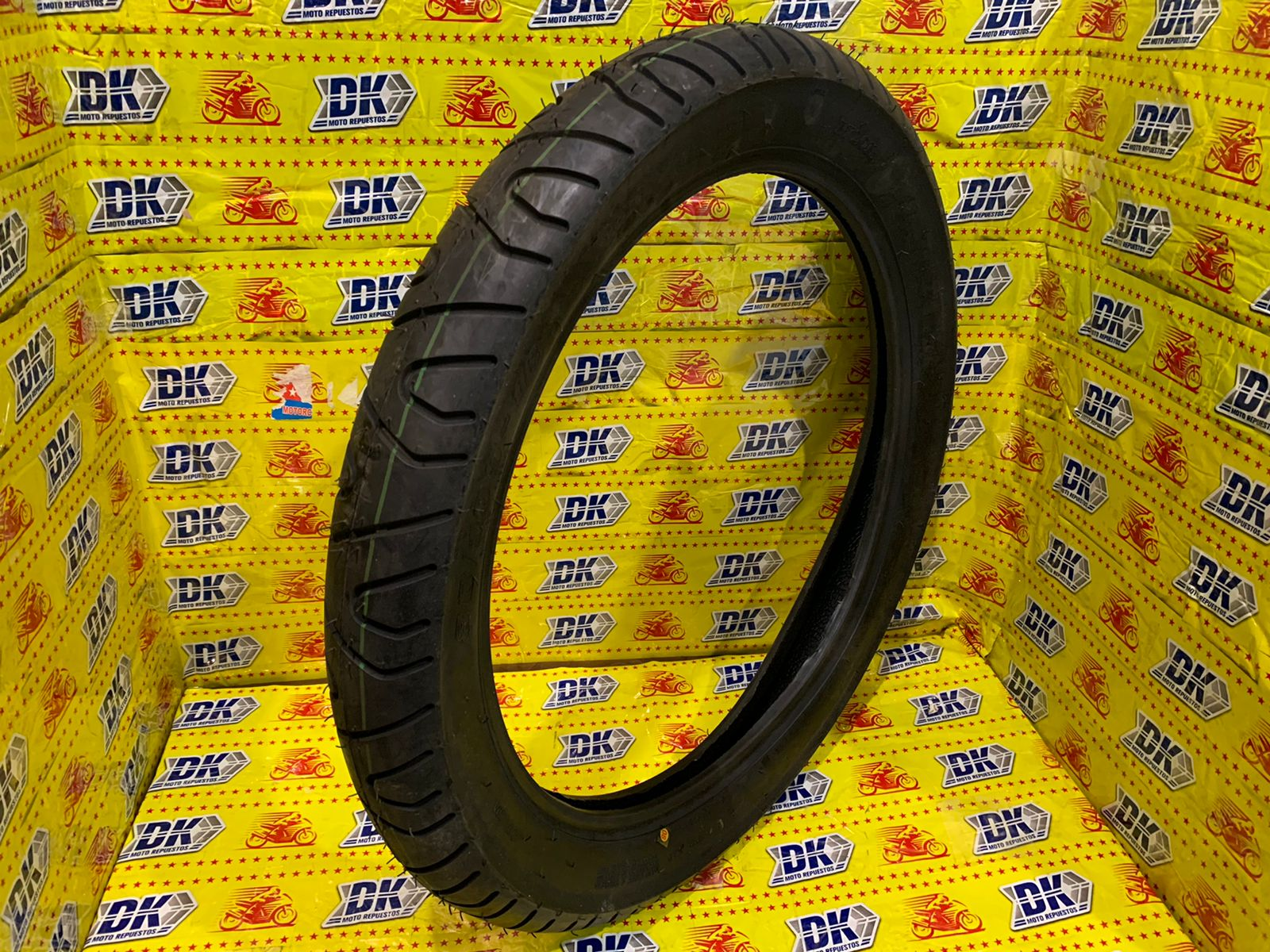 LLANTA 18/ 80/100-18 TECHROAD EY-1081-2
