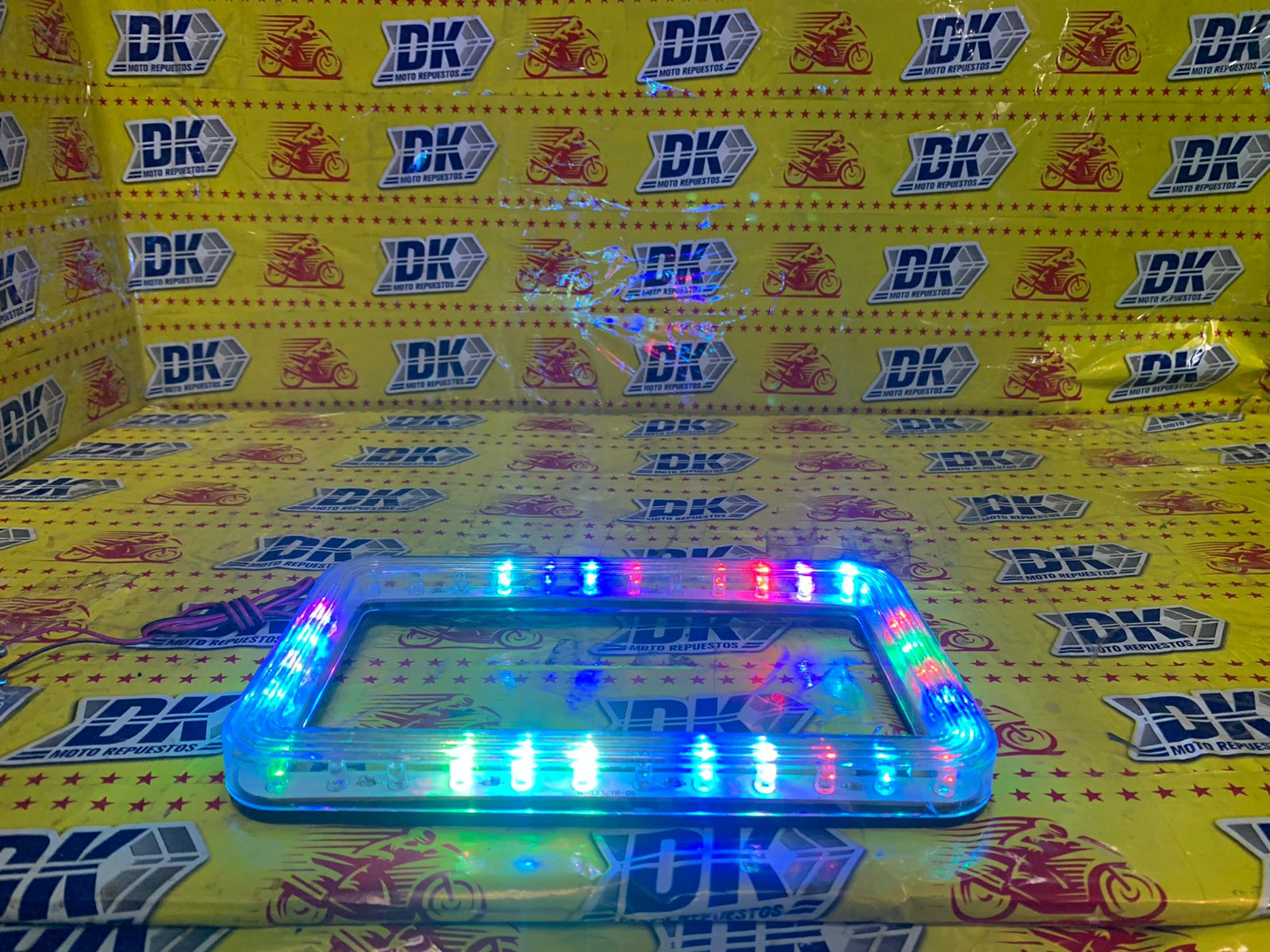 PORTA PLACA LED 7 COLORES P/MOTO